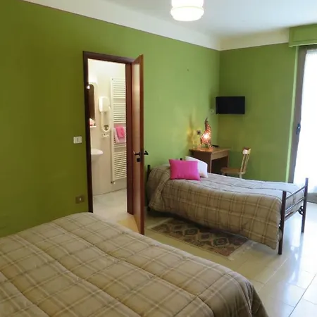 Tre Colombe Otel *